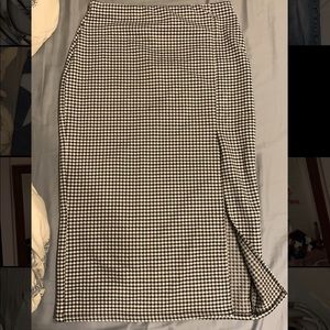Pretty Little Thing Gingham Slit Skirt NWT